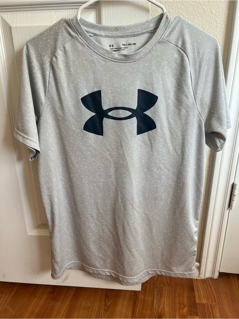 Under Armour Youth Size XL Grey w/ Navy Logo on Chest.  Raglan Sleeves Crew Neck